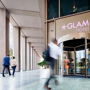 Glam 4*, Milan Italy